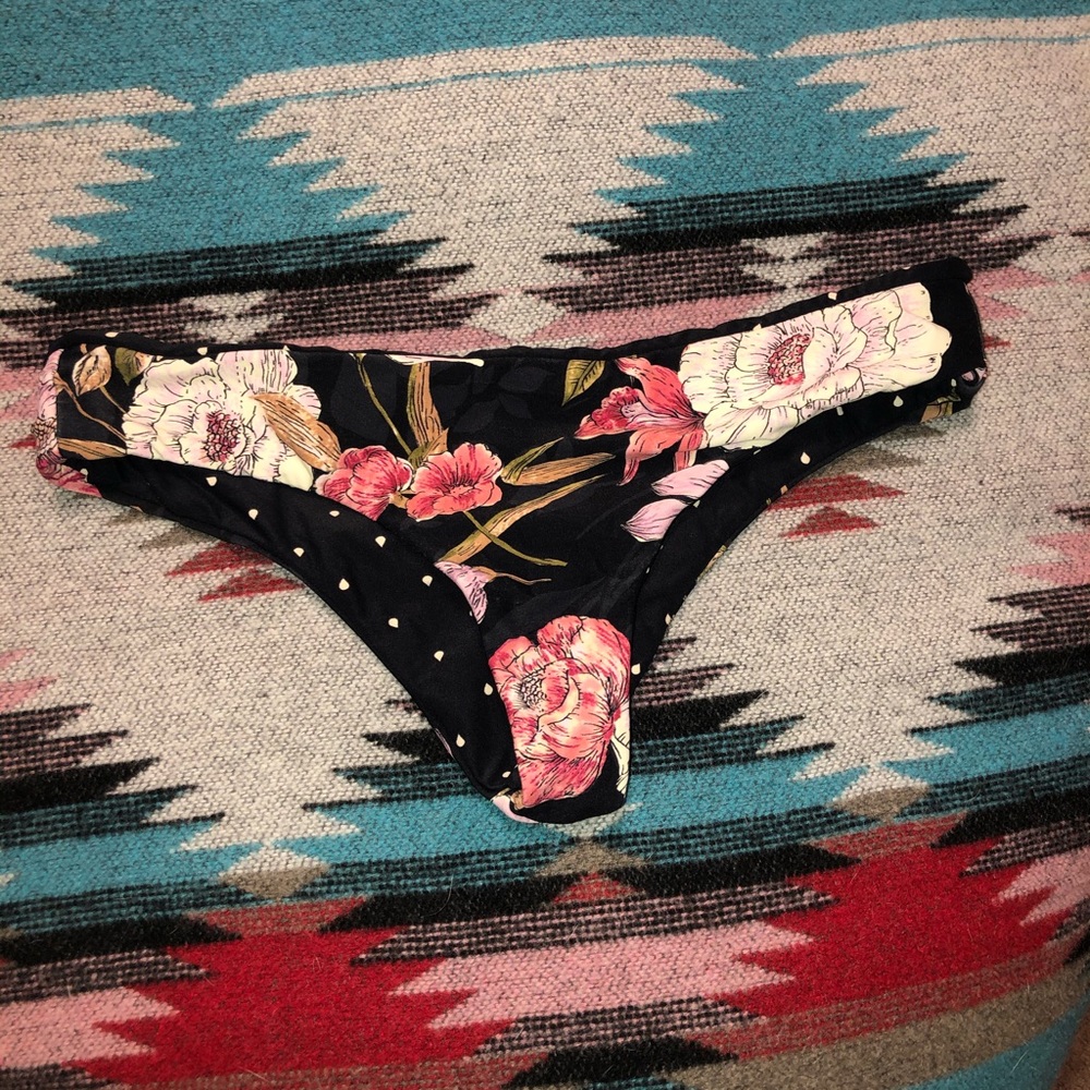 Billabong reversible bathing suit bottoms!